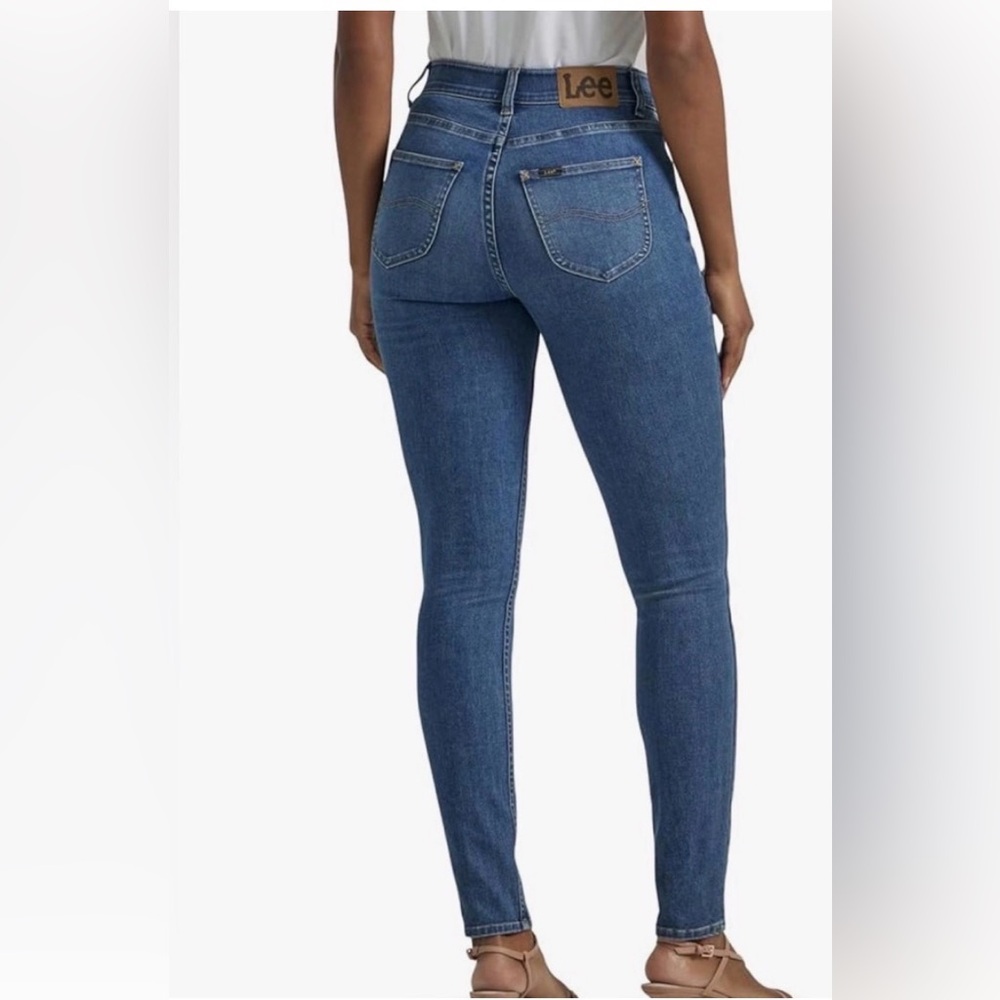 Lee Women's Skinny Jeans in Blue - Picture 2 of 11